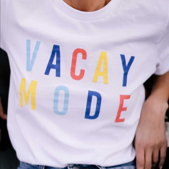 Vacay mode graphic tee - Picture 2 of 2